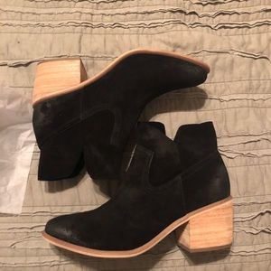 bp brice notched bootie